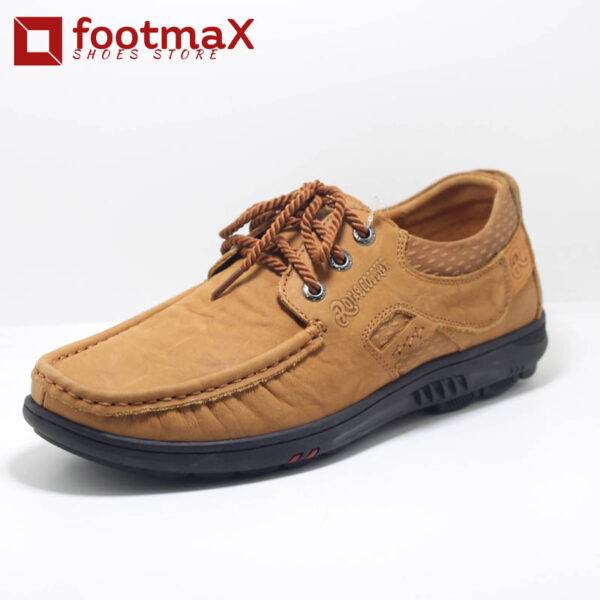 Discover stylish and comfortable cow leather shoes for men. Perfect for adding a touch of class to your casual outfits