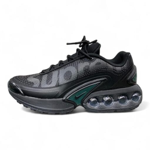 Nike x Supreme Air Max Plus TN - Black/White