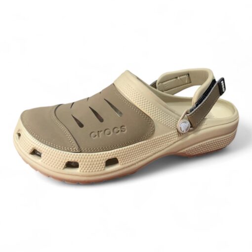 Crocs Classic Clog - Comfort and Style