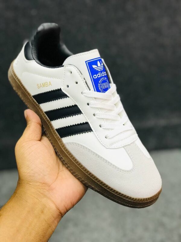 Adidas Samba Classic - A Timeless Icon