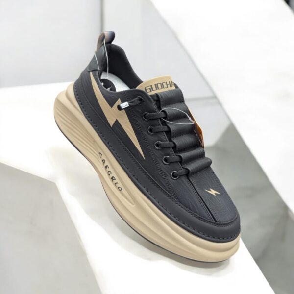 Men's Fashion Sneakers with Chunky Sole - Style and Comfort