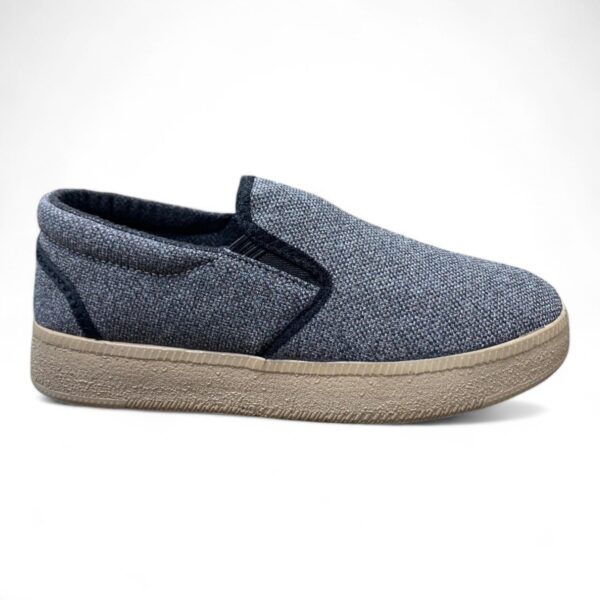  Casual Slip-On Sneakers - Comfortable and Stylish