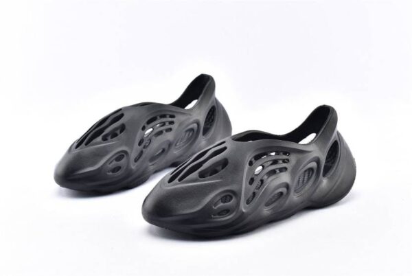 Yeezy Clogs foam runner slides slippers for men